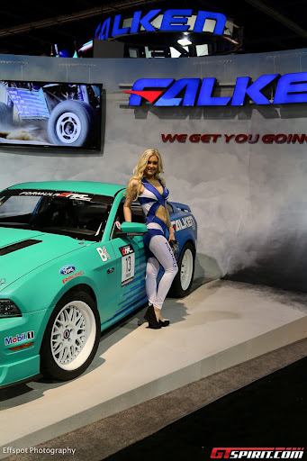 SEMA Motor Show 2012 Girls Part 1