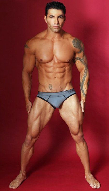 Muscular Men in Underwear Photos Gallery 21
