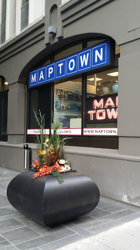 Map Town logo