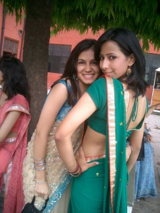 Hot Saree Backs College Girls Showing Blouse Backs