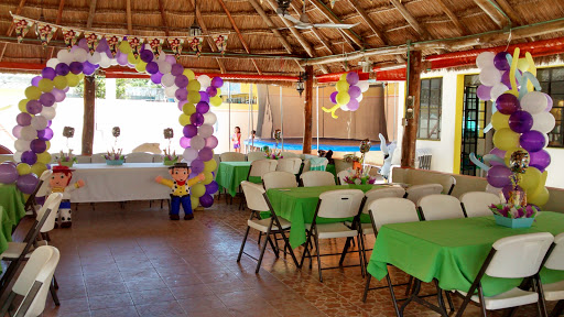 Sala de fiestas Titatú, Javier Barros Sierra 438, Sahop, 77017 Chetumal, Q.R., México, Recinto para eventos | QROO