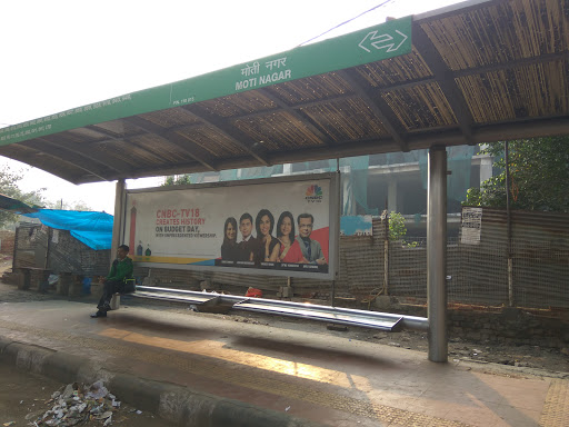 Moti Nagar Bus Stop, Najafgarh Rd, Phase 3, Block K, DLE Industrial Area, Kirti Nagar, New Delhi, Delhi 110015, India, Bus_Interchange, state UP