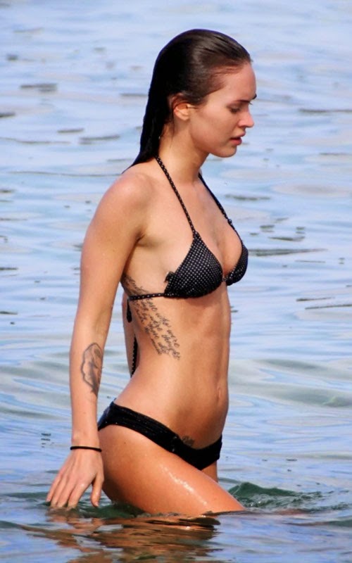 Megan Fox Back In Hawaii In A Really Slinky Black Bikini 01