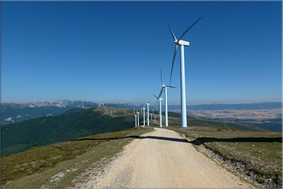 Una ancha pista recorre la sierra