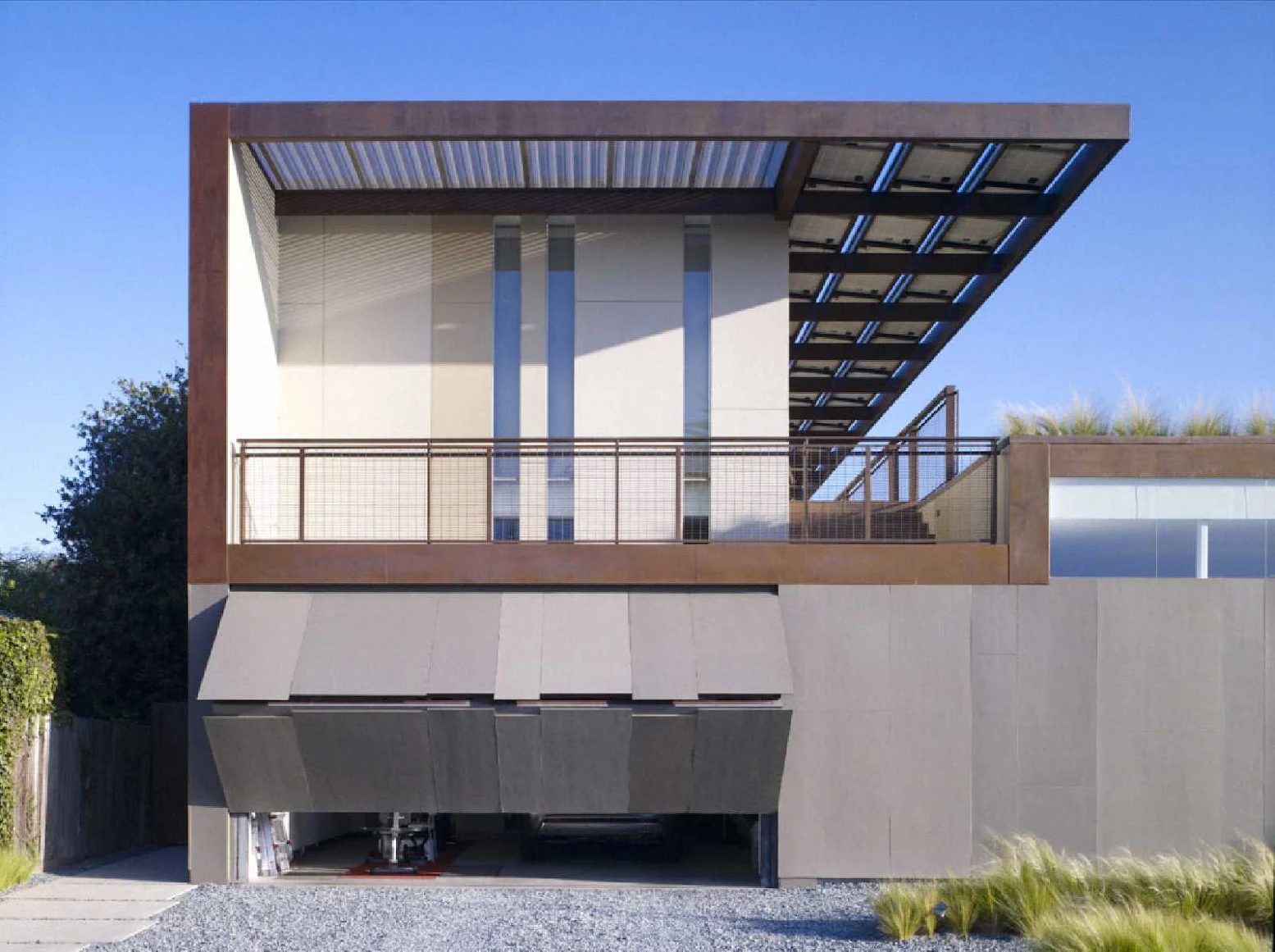 03 Yin-Yang House by Brooks + Scarpa Architects