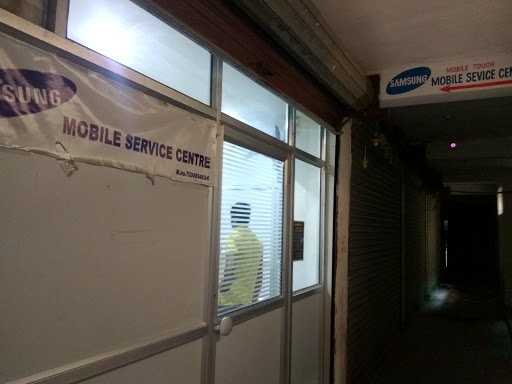 Samsung Service Center, Akola, 2nd Floor, Shop No 13, Padiya Complex Tower Chowk, Station Road, Akola, Maharashtra 444001, India, Electronics_Repair_Shop, state MH