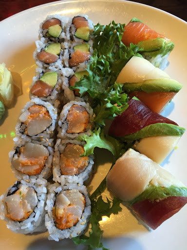 Restaurant «Yum Asian Fusion Cuisine and Sushi», reviews and photos, 18220 E 104th Ave, Commerce City, CO 80022, USA