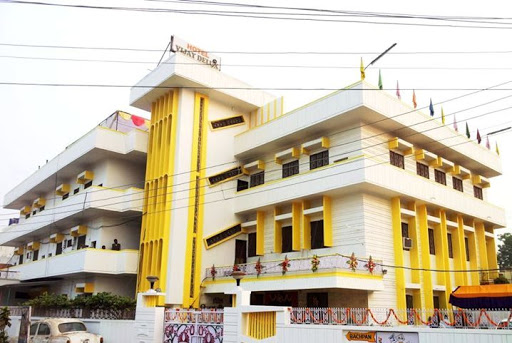 Hotel Vijay Deluxe, Lal Diggi Road, Civil Line, Nr Lal Diggi Building, Sultanpur, Uttar Pradesh 228001, India, Indoor_accommodation, state UP