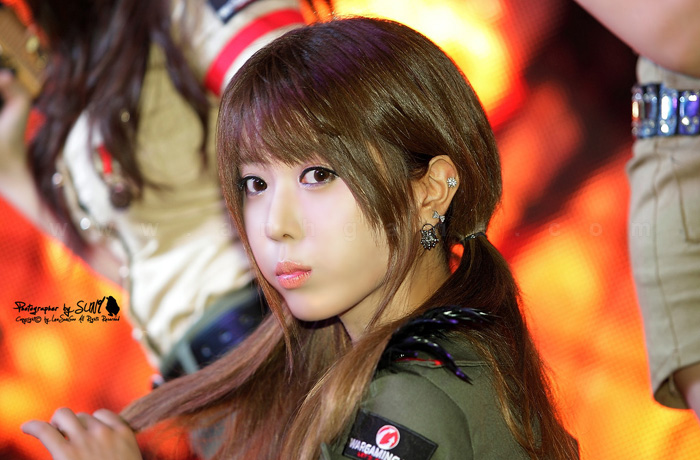 Showgirl G-Star 2012: Heo Yoon Mi - Ảnh 41