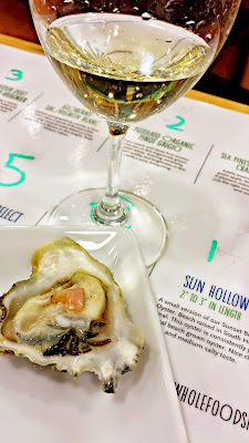 Globerati Sauvignon Blanc with a Sun Hollow oyster