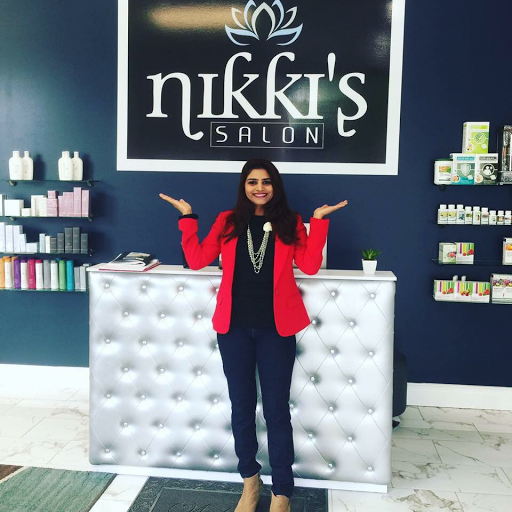 Nikki's Salon logo