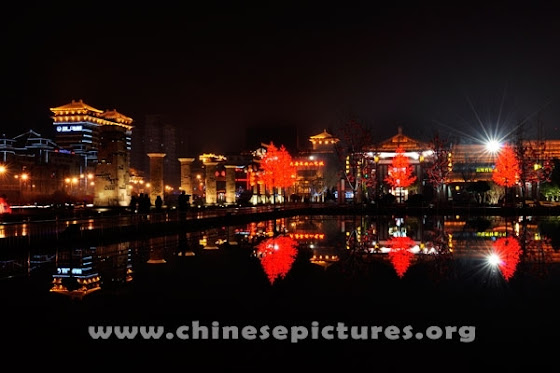 Xi'an Dayanta Square Night Photo 4