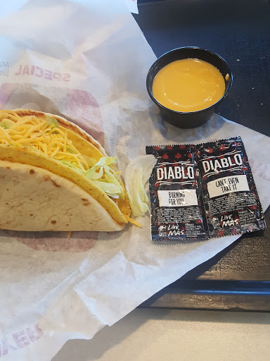 Mexican Restaurant «Taco Bell», reviews and photos, 3177 Jefferson St, Napa, CA 94558, USA