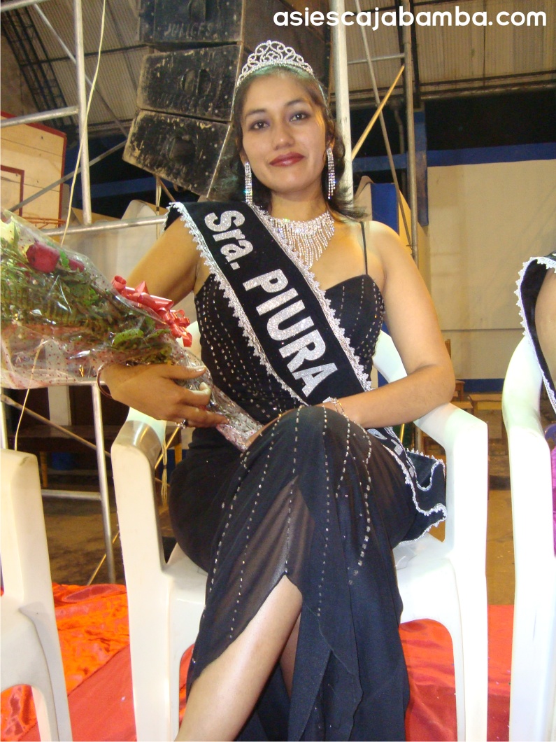 Coronación de las candidatas a Miss Carnaval de las culturas 2011 (Fotos)