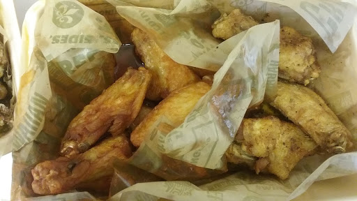 Chicken Wings Restaurant «Wingstop», reviews and photos, 245 S Glendale Ave b, Glendale, CA 91205, USA