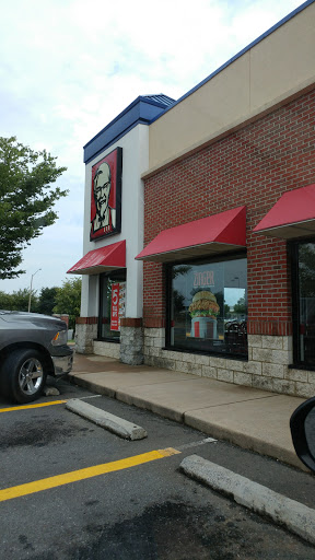 Fast Food Restaurant «KFC», reviews and photos, 7600 Linton Hall Rd, Gainesville, VA 20155, USA
