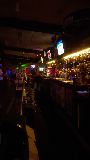 Bar & Grill «LUMBERYARD GRUB AND PUB», reviews and photos, 26700 Schoenherr Rd, Warren, MI 48089, USA
