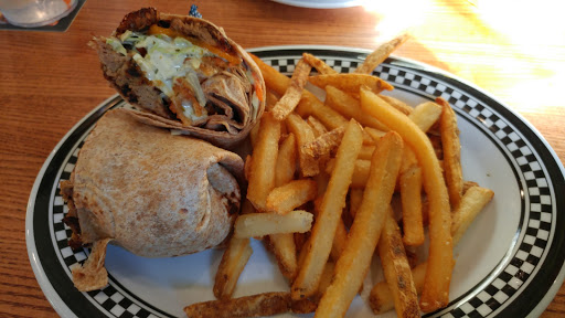Chicken Wings Restaurant «Quaker Steak & Lube», reviews and photos, 165 Gateway Dr, Mechanicsburg, PA 17050, USA
