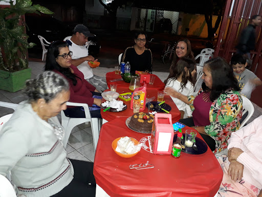 Expresso Lanches, R. Israel Pinheiro, 569 - São Pedro, Gov. Valadares - MG, 35020-220, Brasil, Restaurantes_Sanduíches, estado Minas Gerais