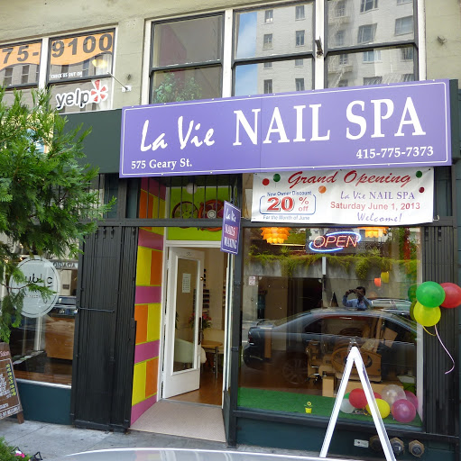 La Vie Nail Spa logo