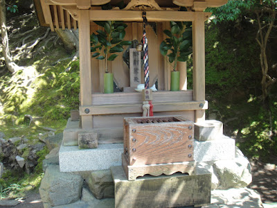 Tiny shrine is adorable!