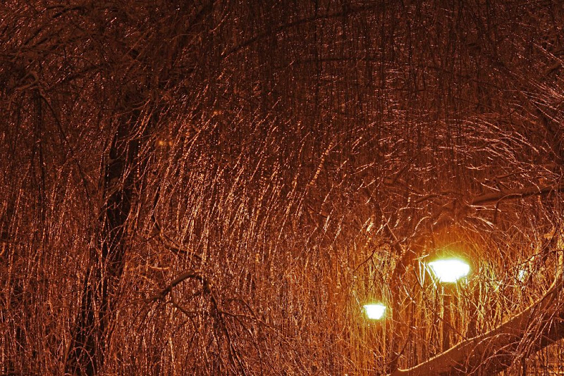 iarna zapada Bucuresti noapte fotografie