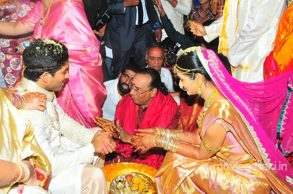 Allu Arjun and Sneha Reddy Marriage Photos Stills Images New