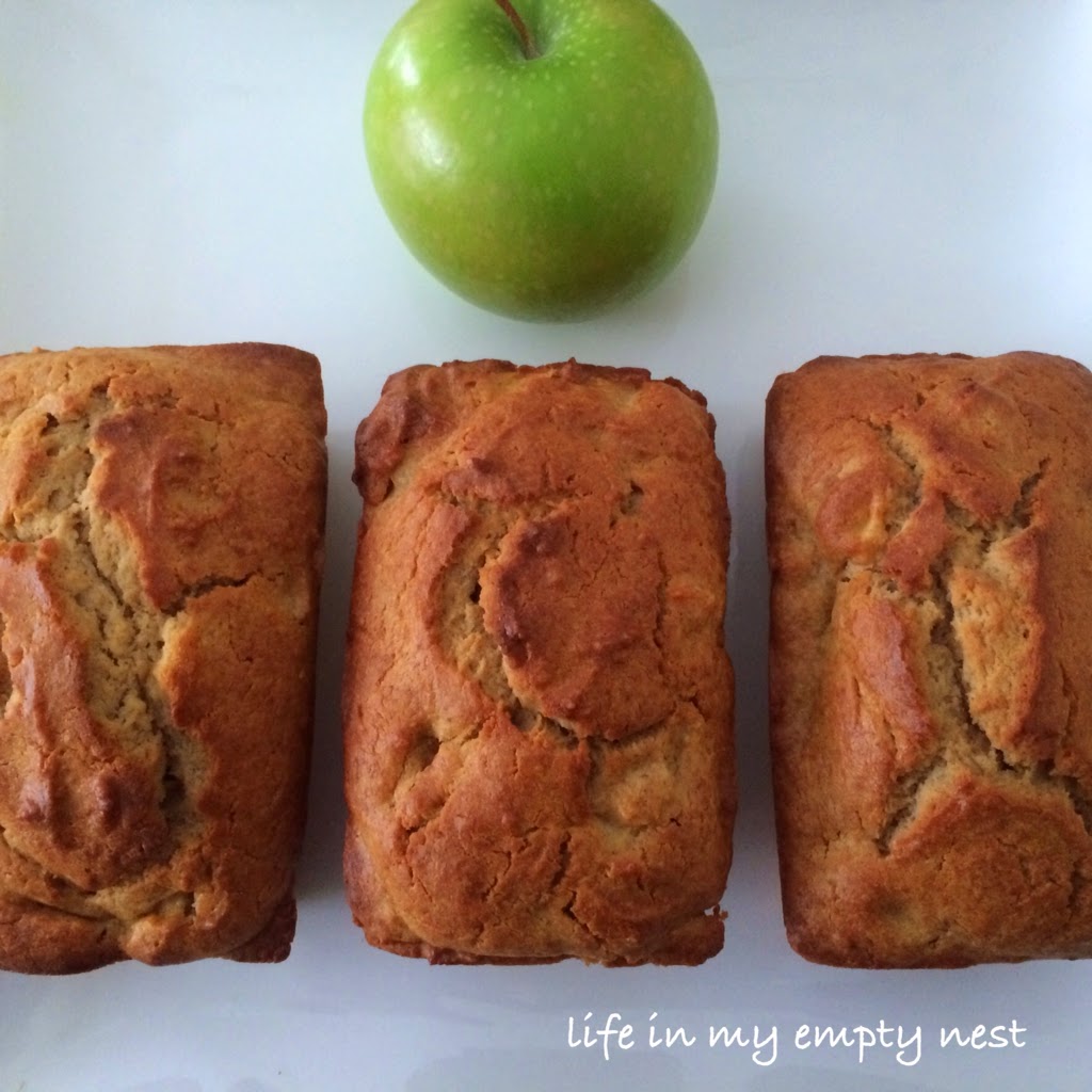 life in my empty nest: Apple Sour Cream Loaf