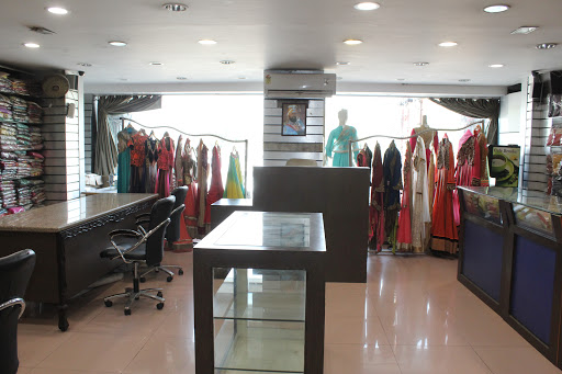 B-Square(Ladies Designer Wear in Haldwani ), Shop No.1, 1st Floor, Uttaranchal Trade Centre, Tikonia Chowk,, Nainnital Road, Haldwani, Uttarakhand 263139, India, Dress_Shop, state UK