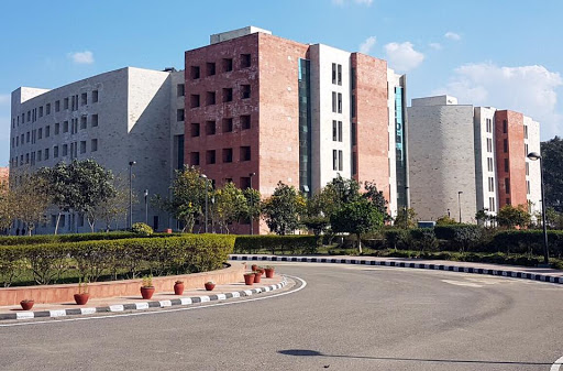 I. K. Gujral Punjab Technical University, Jalandhar-Kapurthala Highway, Near Pushpa Gujral Science City, Ibban, Kapurthala, Punjab 144603, India, University, state PB