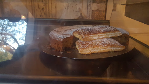 Cafe Hubert