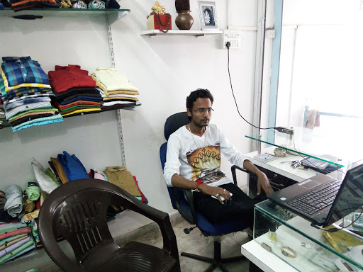 Style Hub, Mens Garments Shop, Siddhi Complex, Vadiyo ka Dongra,, Krishna Nagar, Sagwara, Rajasthan 314025, India, Shop, state RJ