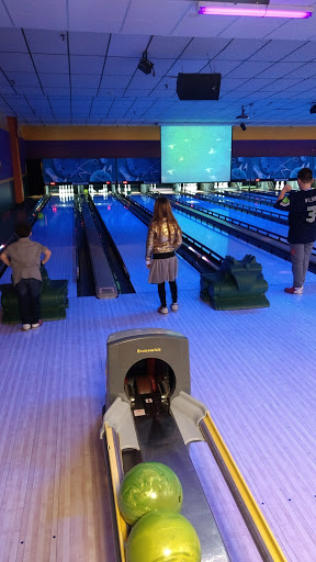 Bowling Alley «Farmingdale Lanes», reviews and photos, 999 Conklin St A, Farmingdale, NY 11735, USA