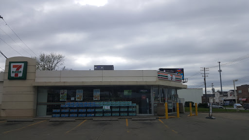 Convenience Store «7-Eleven», reviews and photos, 5206 State Rd, Parma, OH 44134, USA