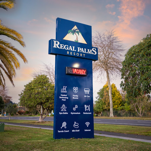 Regal Palms Resort logo