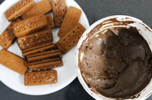 Chocolate Truffle Bites Recipe | No Bake Cookie (Biscuit) Truffles