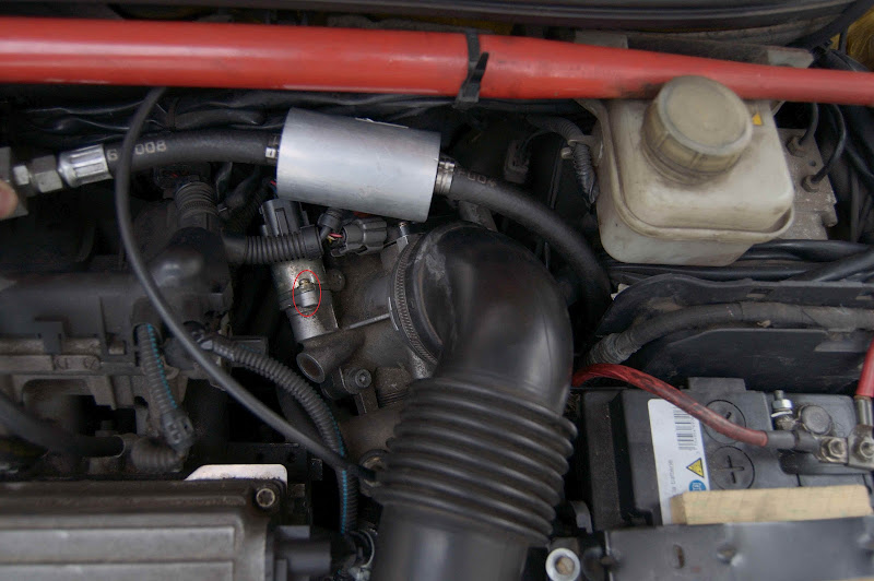 Comment nettoyer le compartiment moteur de sa voiture ? - WD-40