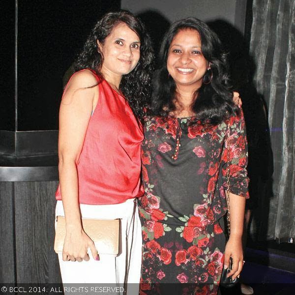 Pinky poses with Amiee during a stand-up comedy show by Radhika Vaz, held at Elevate Pub, T. Nagar in Chennai.