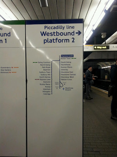 Hammersmith Tube Station (Piccadilly & District)