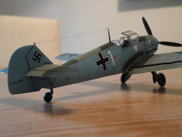 Hasegawa 1/48 Bf 109E-3 Oblt Otto Bertram, JG 2, France May 1940 DSC03028