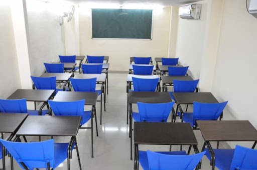 Target Govt Jobs Competitive Exam Coaching Institute, A/404,, Ghanashyam Complex, Mahatma Gandhi Rd, Above Vodafone Gallery, Dombivli West, Dombivli, Maharashtra 421202, India, MBA_Coaching_Center, state MH