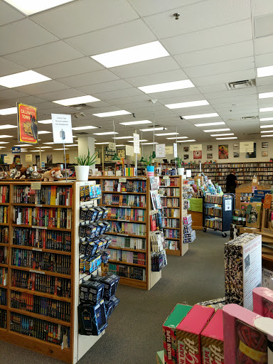 Book Store «Half Price Books», reviews and photos, 8211 Arbor Square Dr, Mason, OH 45040, USA