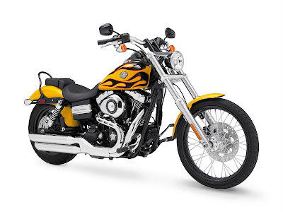 2011_Harley-Davidson_FXDWG_Dyna_Wide_Glide_1600x1200_front_angle