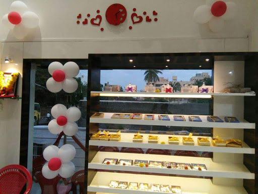 Chocolate Mart, Midc Rd, New Paccha peth, Sakhar Peth, Solapur, Maharashtra 413006, India, Chocolate_Shop, state MH