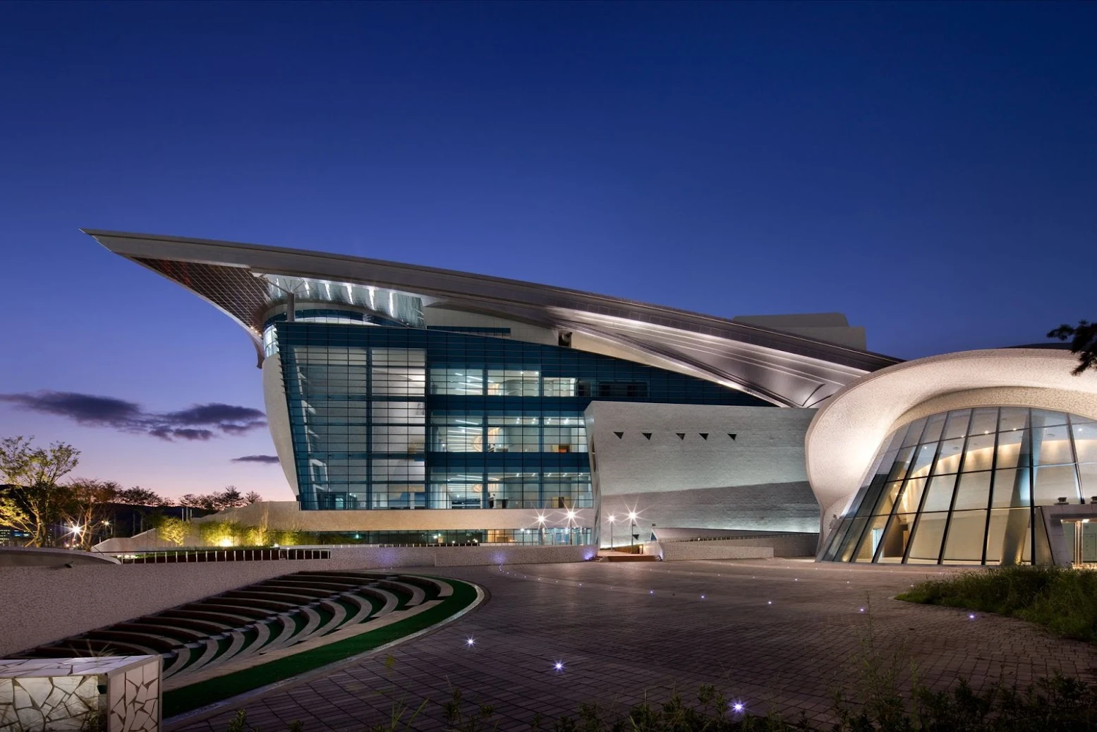 Gyeongju Arts Center by Samoo Architects Engineers