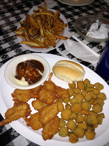 Barbecue Restaurant «Cobbs Creek Diner», reviews and photos, 12 Linden Ave, Cobbs Creek, VA 23035, USA