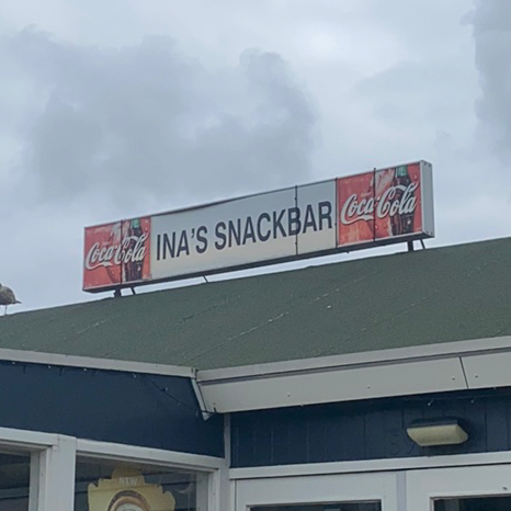 Ina's Snackbar logo