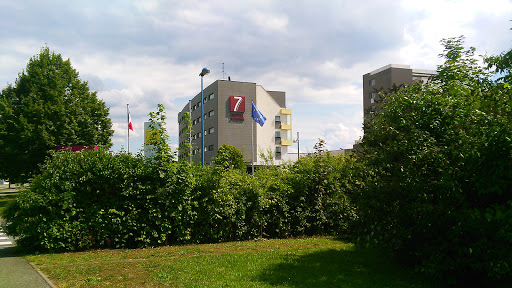 7Hotel&Fitness