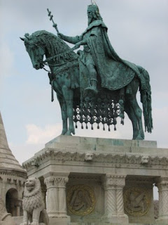 Makna dibalik monumen patung kuda 3