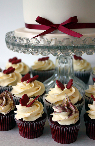 red velvet cupcakes wedding